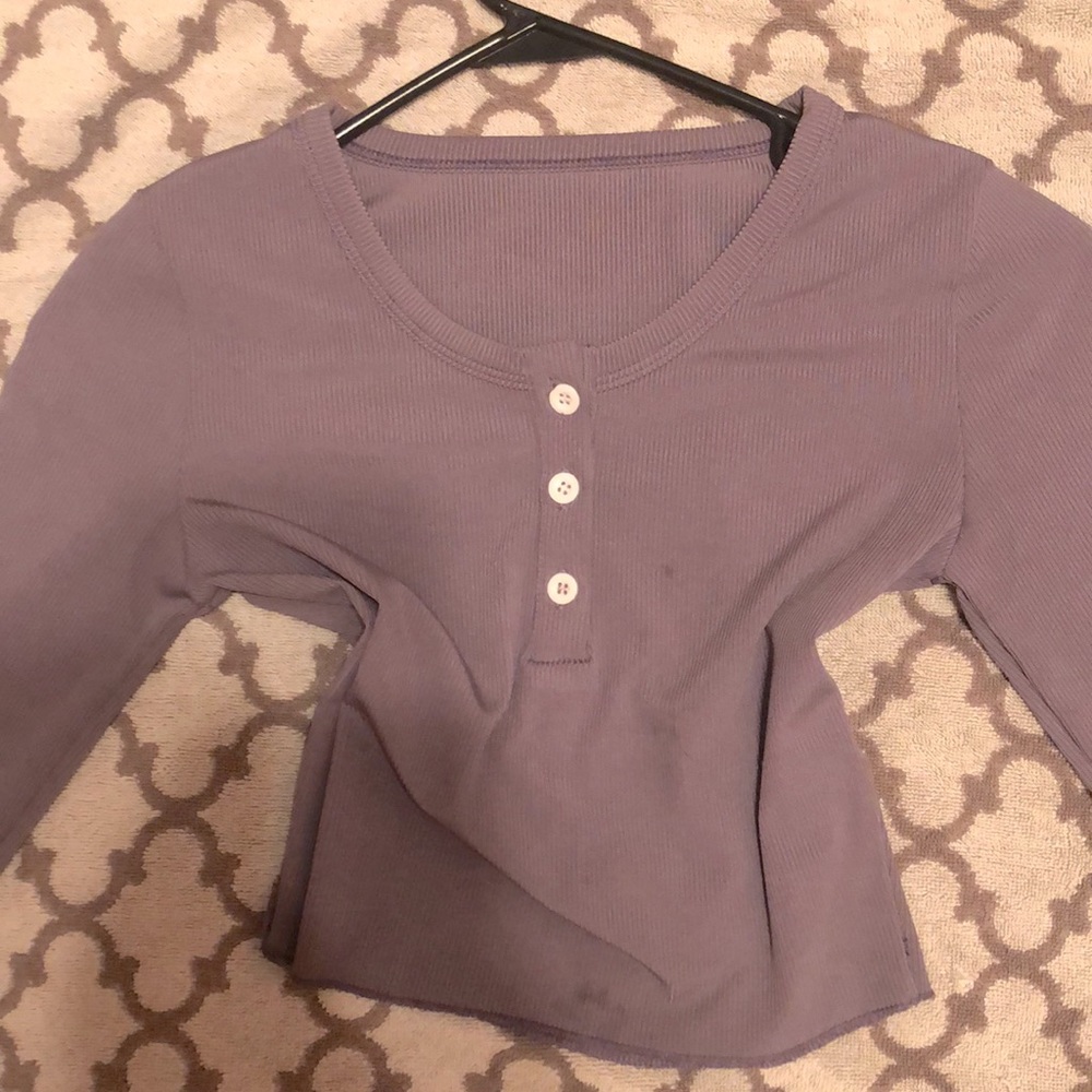 Basic casual light purple top
